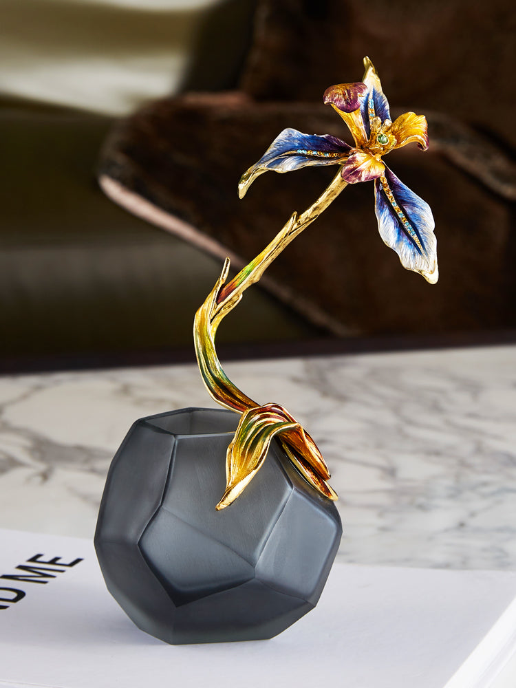 Midnight Bloom Faceted Vase