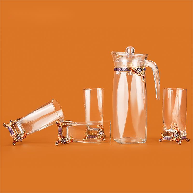 طقم إبريق وكأس طويل من الجمشت الإمبراطوري
