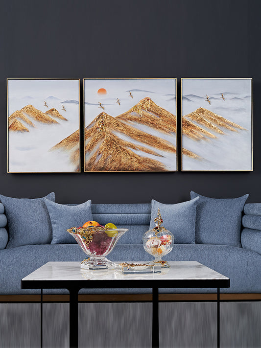 نقش بارز بعنوان "القمم المرصعة بالجواهر" من سلسلة "الجلال المذهب".