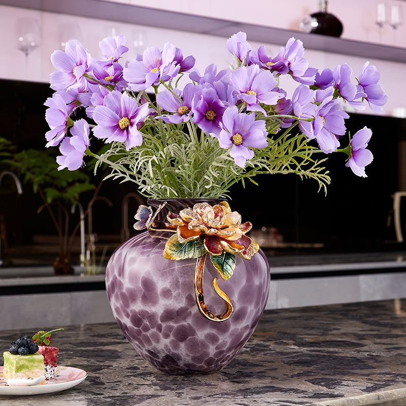 مزهرية مطلية بالذهب على شكل سديم الجمشت