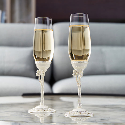 مزمار من الحرير العاجي واللؤلؤ