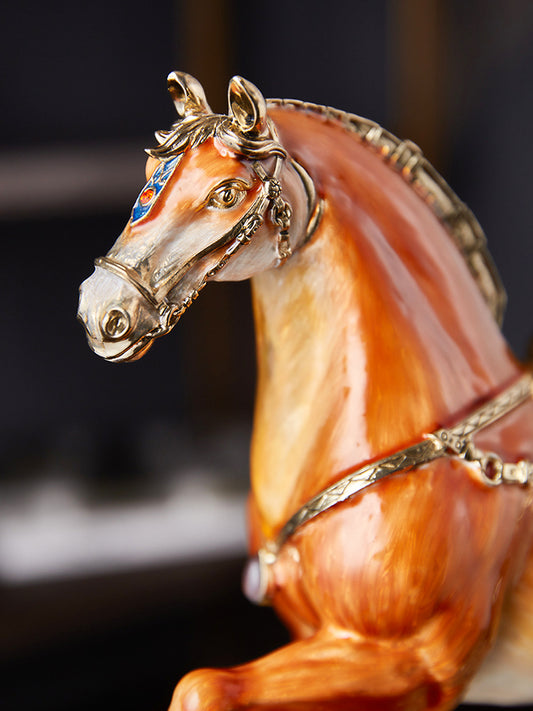 Royal Bearing Ornament