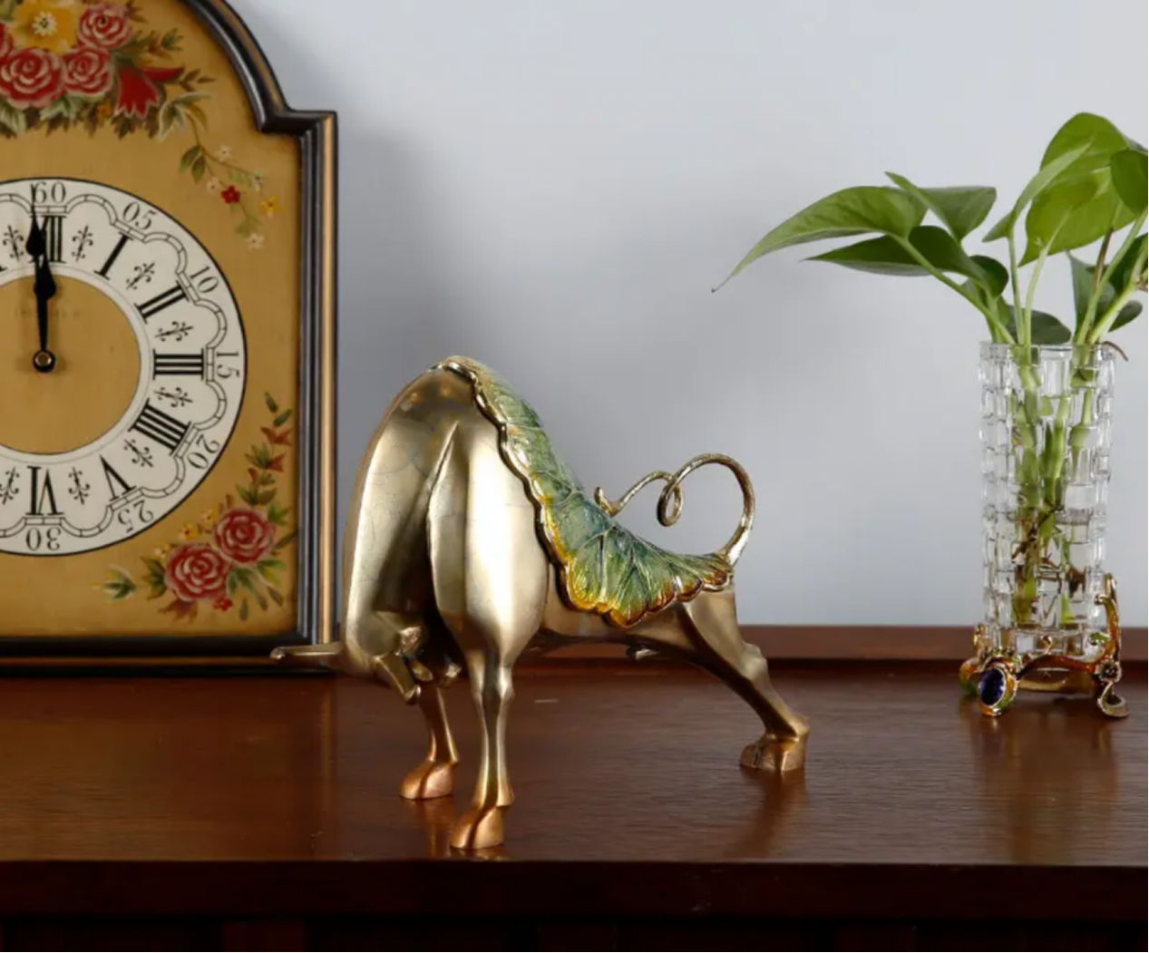 Gilded Bull of Power Ornament V1