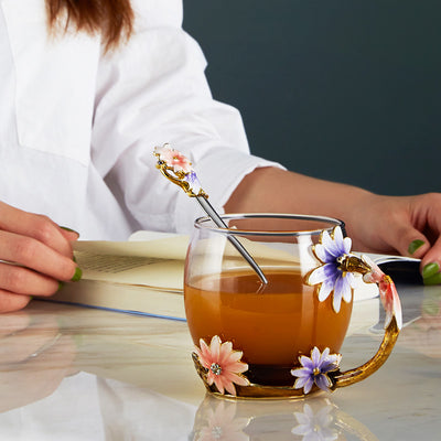 كوب لافندر بلوم المصنوع يدويًا