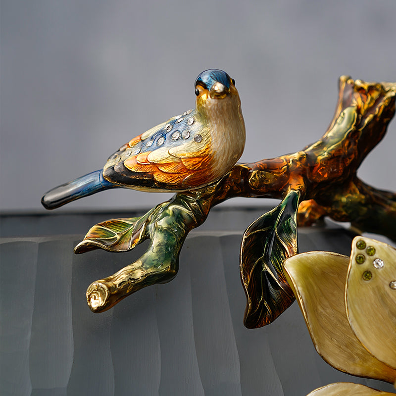 Obsidian Muse Songbird Vase