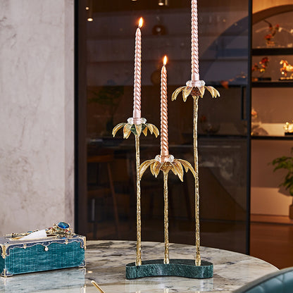 شمعدان ترينيتي المذهب بالزهور