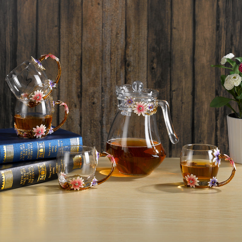 طقم مشروبات زجاجي بنقشة زهر المروج