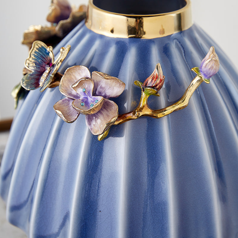 مزهرية بورسلين على شكل شرنقة زرقاء