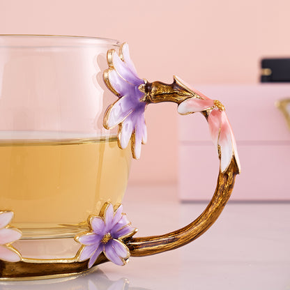 شاي زجاجي مطلي بالمينا بنقشة زهور برية