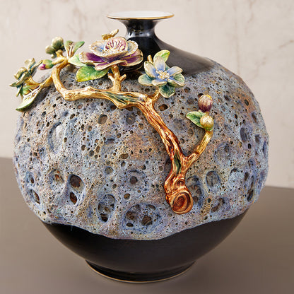 كرة ذهبية من حمم منتصف الليل