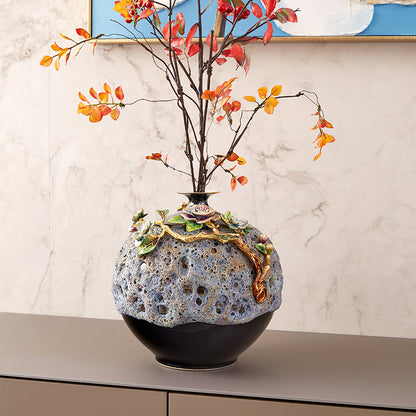 كرة ذهبية من حمم منتصف الليل