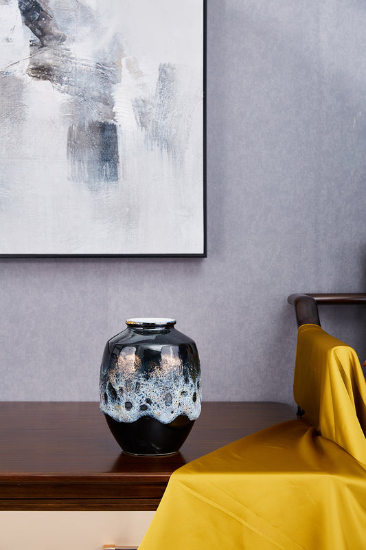 مزهرية سيراميكية مستوحاة من سديم منتصف الليل المجري