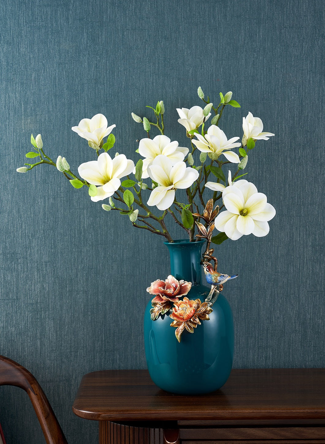 مزهرية سيراميك باللون الفيروزي