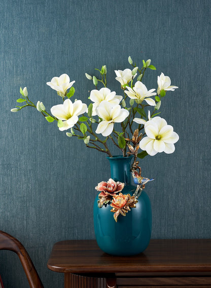 مزهرية سيراميك باللون الفيروزي