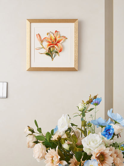 زهرة أبدية زنبق مذهب