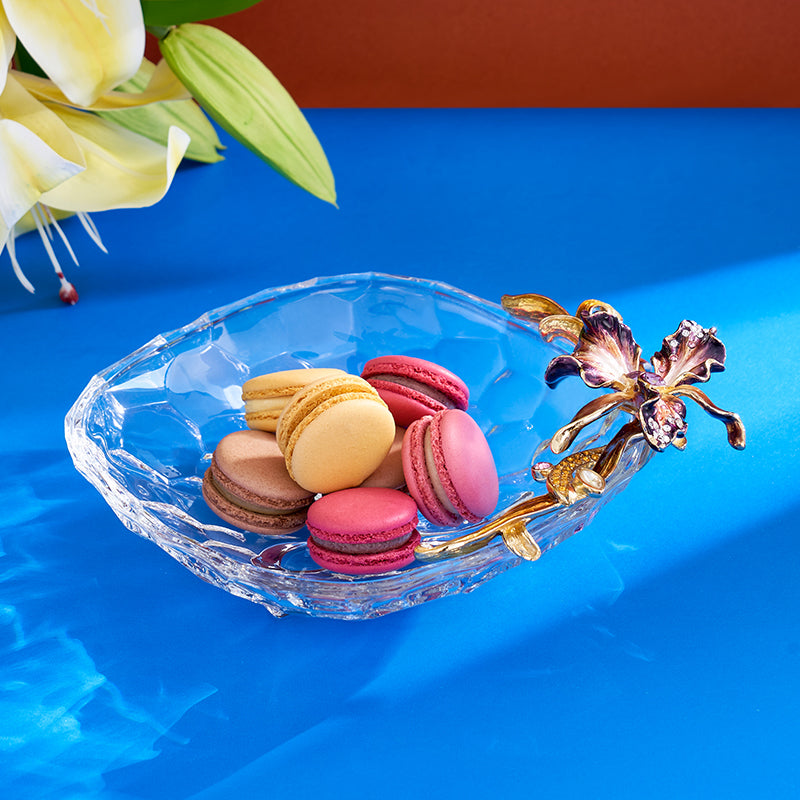 حوض على شكل قرص عسل من زهرة الأوركيد الجمشت