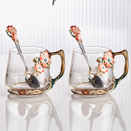 كوب زجاجي مطلي بالمينا بنقشة زهور برية