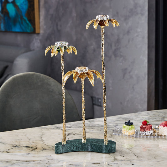 شمعدان ترينيتي المذهب بالزهور