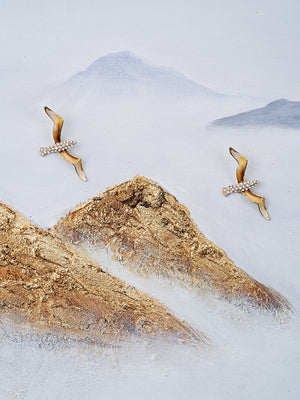 نقش بارز بعنوان "القمم المرصعة بالجواهر" من سلسلة "الجلال المذهب".