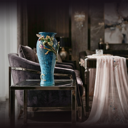 Hummingbird’s Emerald Iris Vase