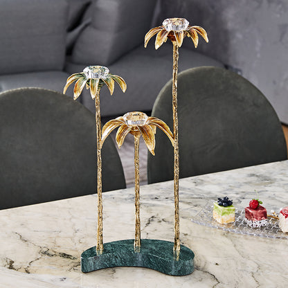 شمعدان ترينيتي المذهب بالزهور