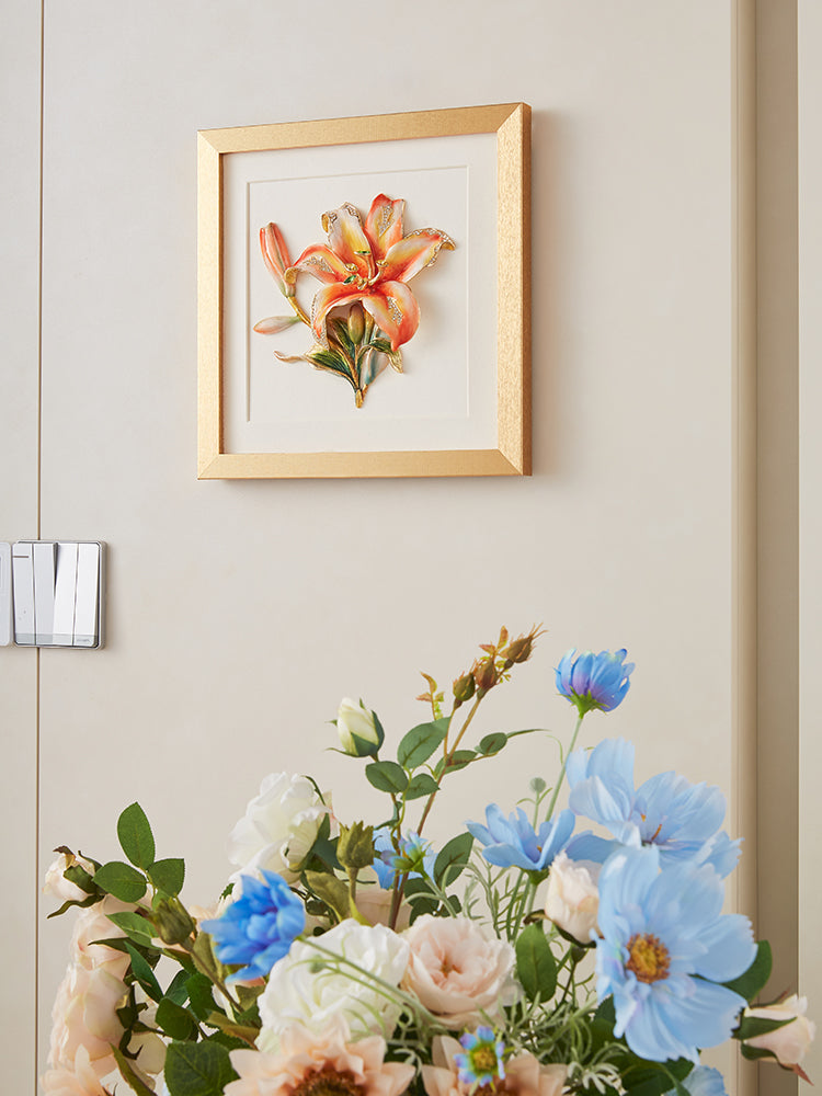 زهرة أبدية زنبق مذهب