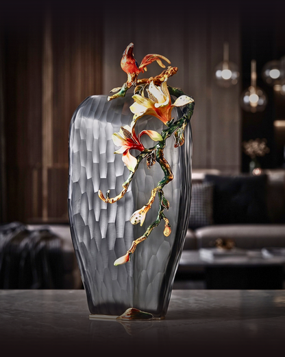 Charcoal Frost & Gardenia Songbird Vase