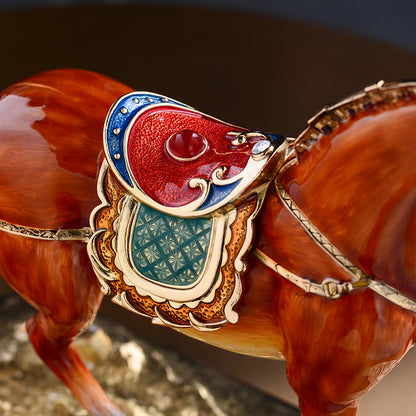 Royal Amber Gilded Steed
