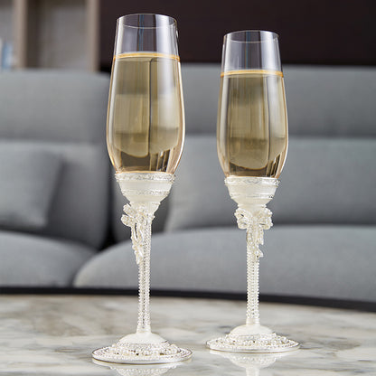 مزمار من الحرير العاجي واللؤلؤ