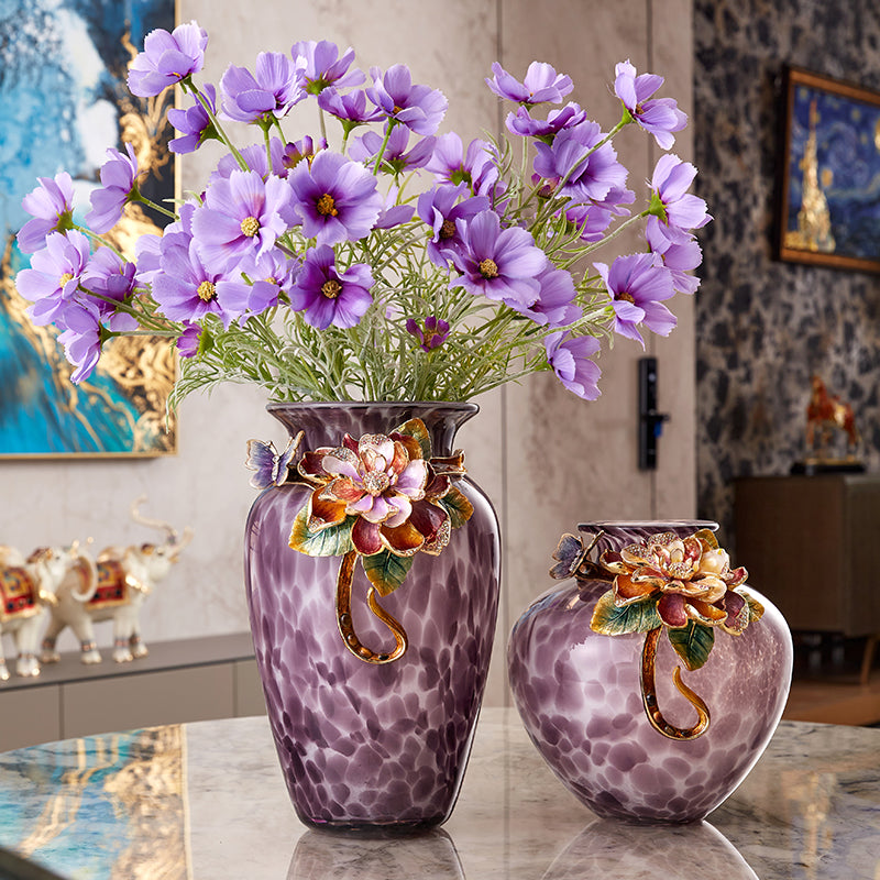 مزهرية مطلية بالذهب على شكل سديم الجمشت