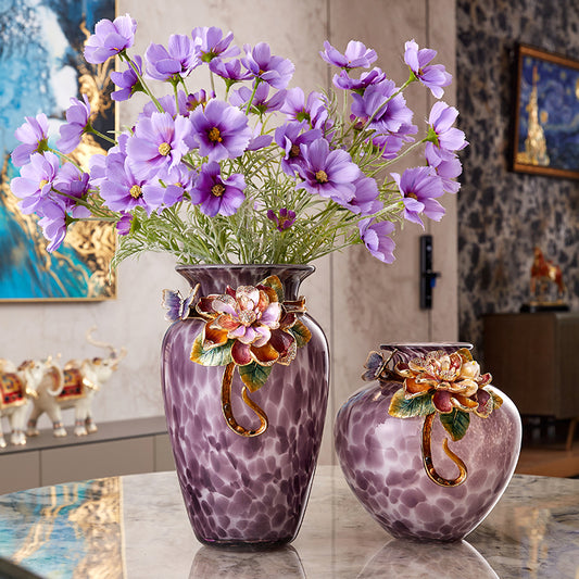 مزهرية مطلية بالذهب على شكل سديم الجمشت