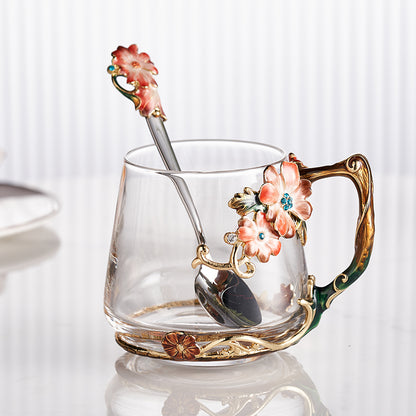 كوب زجاجي مطلي بالمينا بنقشة زهور برية