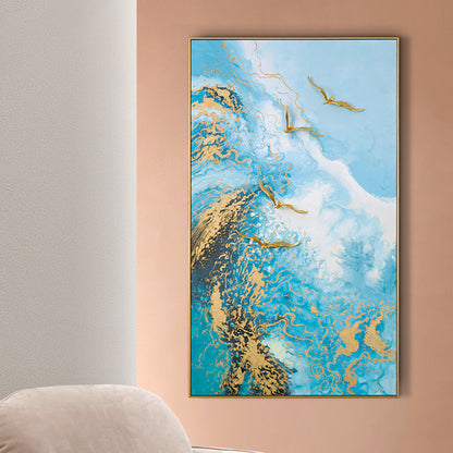 تحفة فنية سائلة بعنوان "الأجنحة الذهبية" من أفق أزور