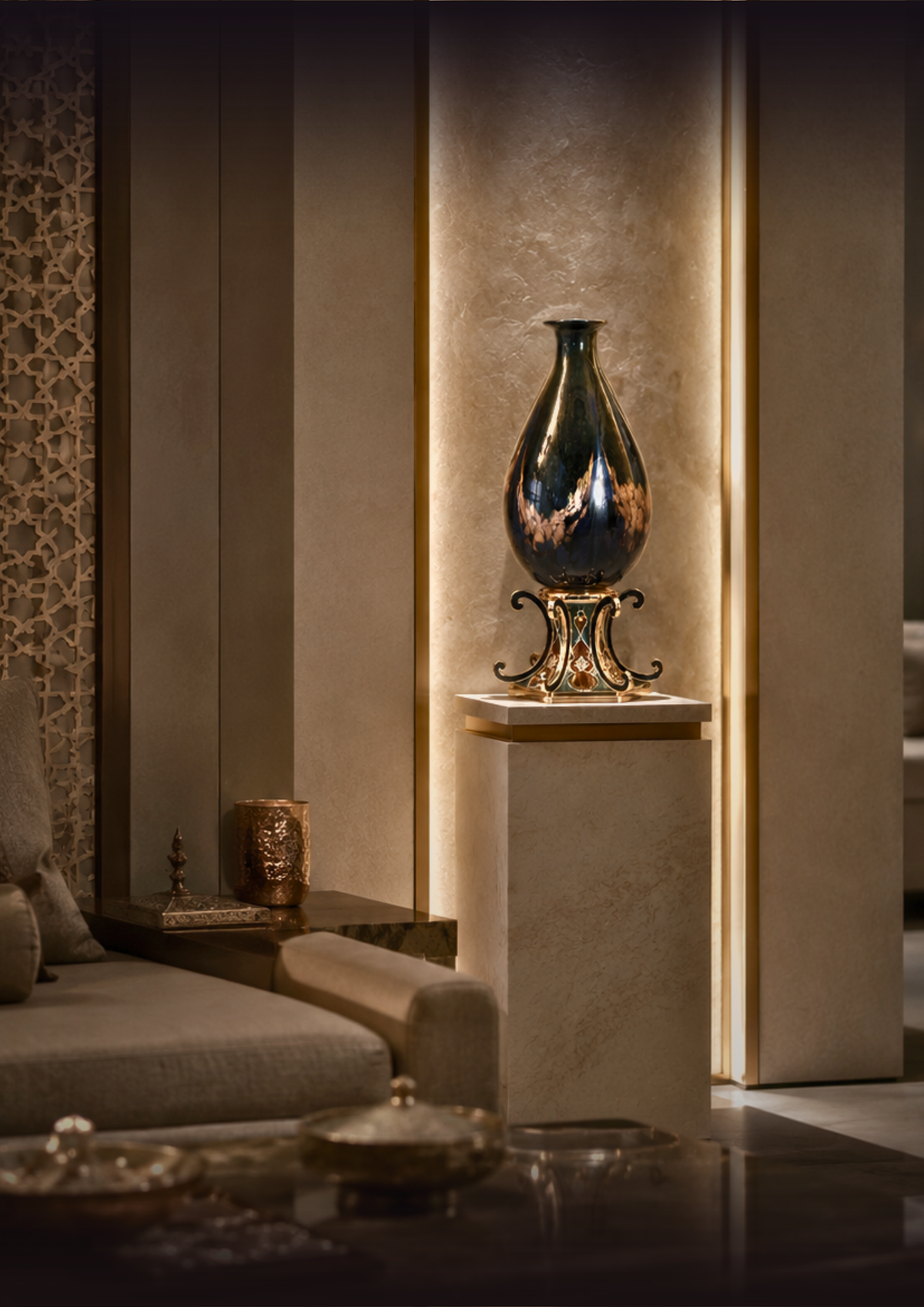 Lusso Vita "Fabula" Jeweled Gallery Vase