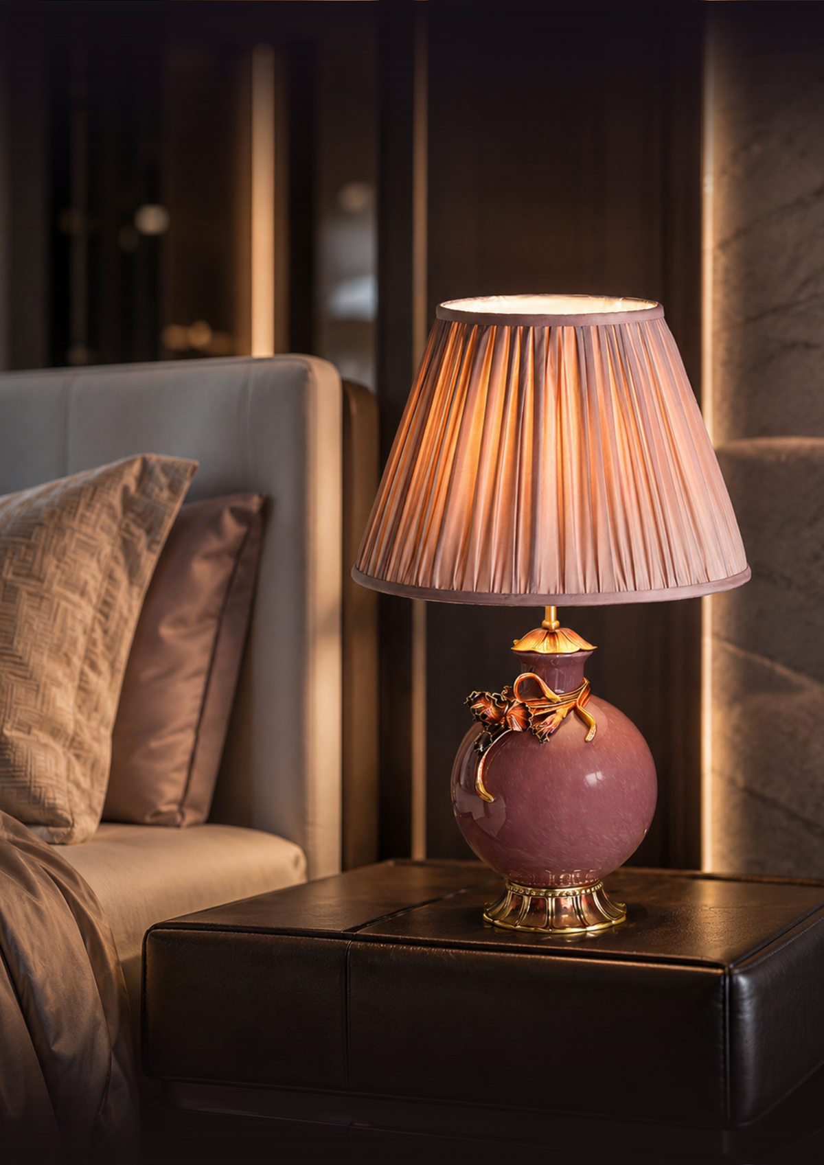 Blushing Blossom Heritage Table Lamp