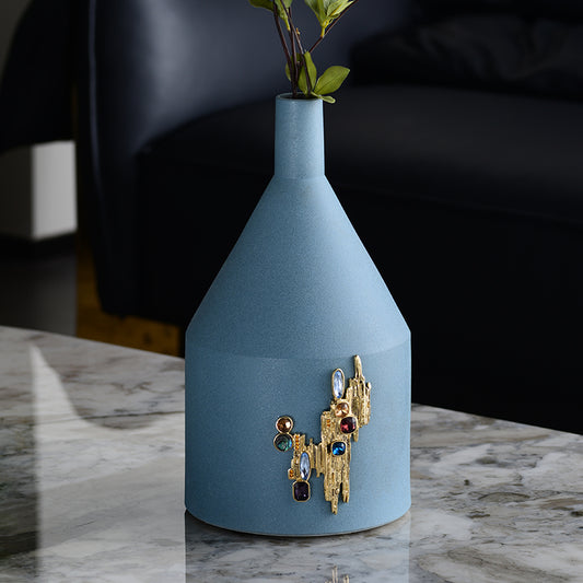 Crown of Silence Vase