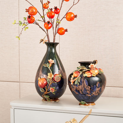 مزهرية زجاجية بتصميم خريفي