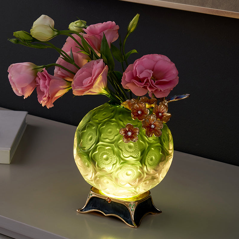 مزهرية كروية من إميرالد فروست "مرج مرصع بالجواهر"