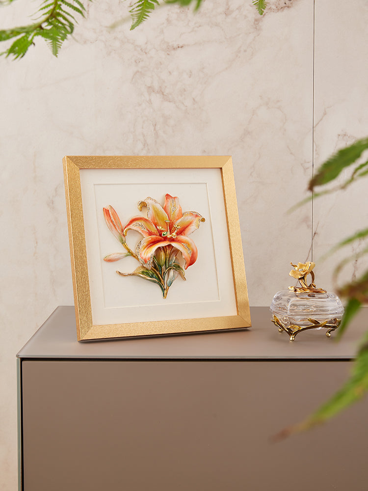 زهرة أبدية زنبق مذهب